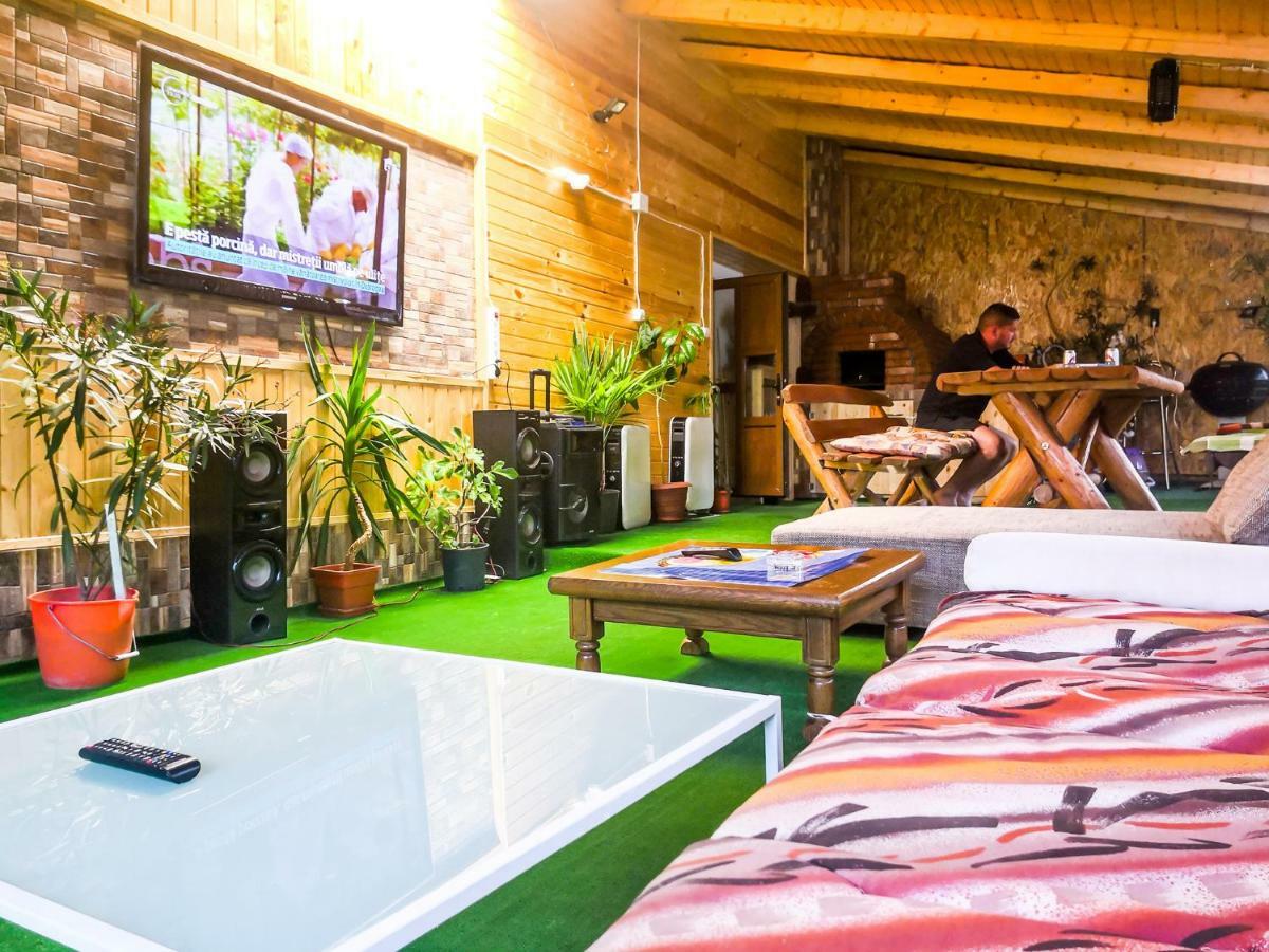 Casa de vacanta Jeny Novaci Străini Exterior foto